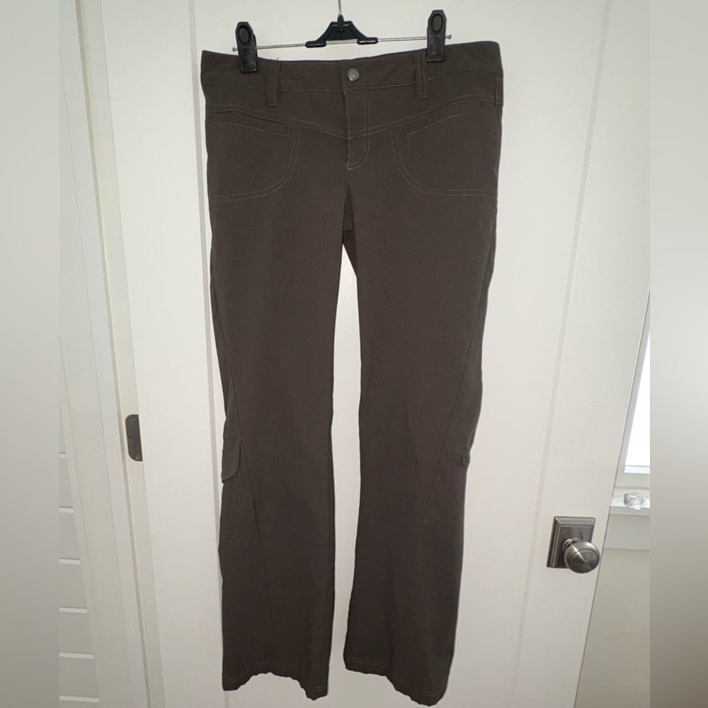Athleta dipper nylon pant sz 6 EUC LN style# 773875